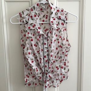 Cherry sleeveless button down with tie